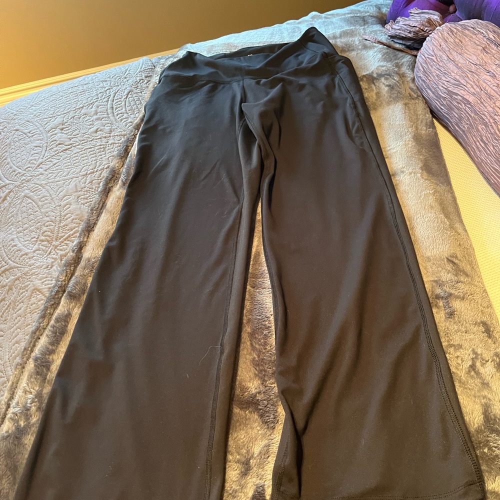 All in Motion- Target Brand- Black High-Waist Flare Leggings - Picture 2 of 9